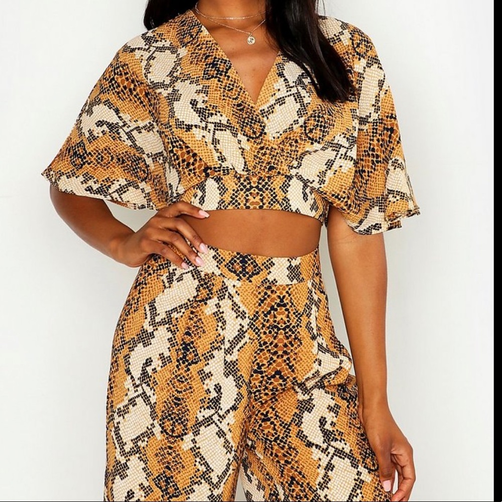 never worn crop top